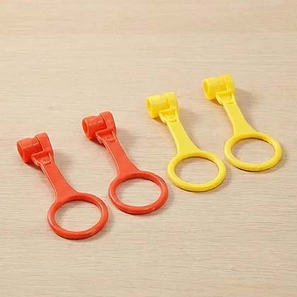 4 тяговых кольца (помогают малышу вставать)